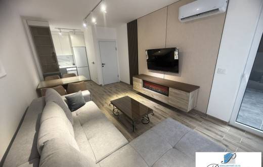 Trosoban nov stan sa garažom – Pantelej