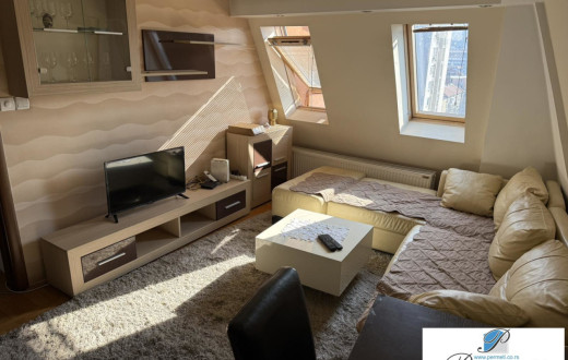 Dvoiposoban stan kod Dušanovog bazara