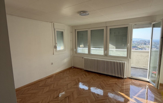 Dvosoban stan na Bulevaru Nemanjića