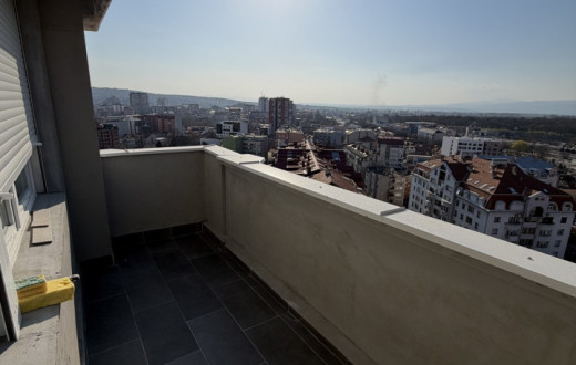 Dvosoban stan na Bulevaru Nemanjića