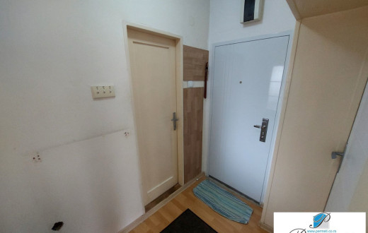 Dvosoban stan kod Kliničkog centra