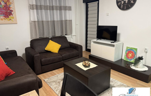 Jednoiposoban stan - Pravni fakultet